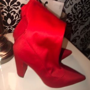 Red sock fit heels
